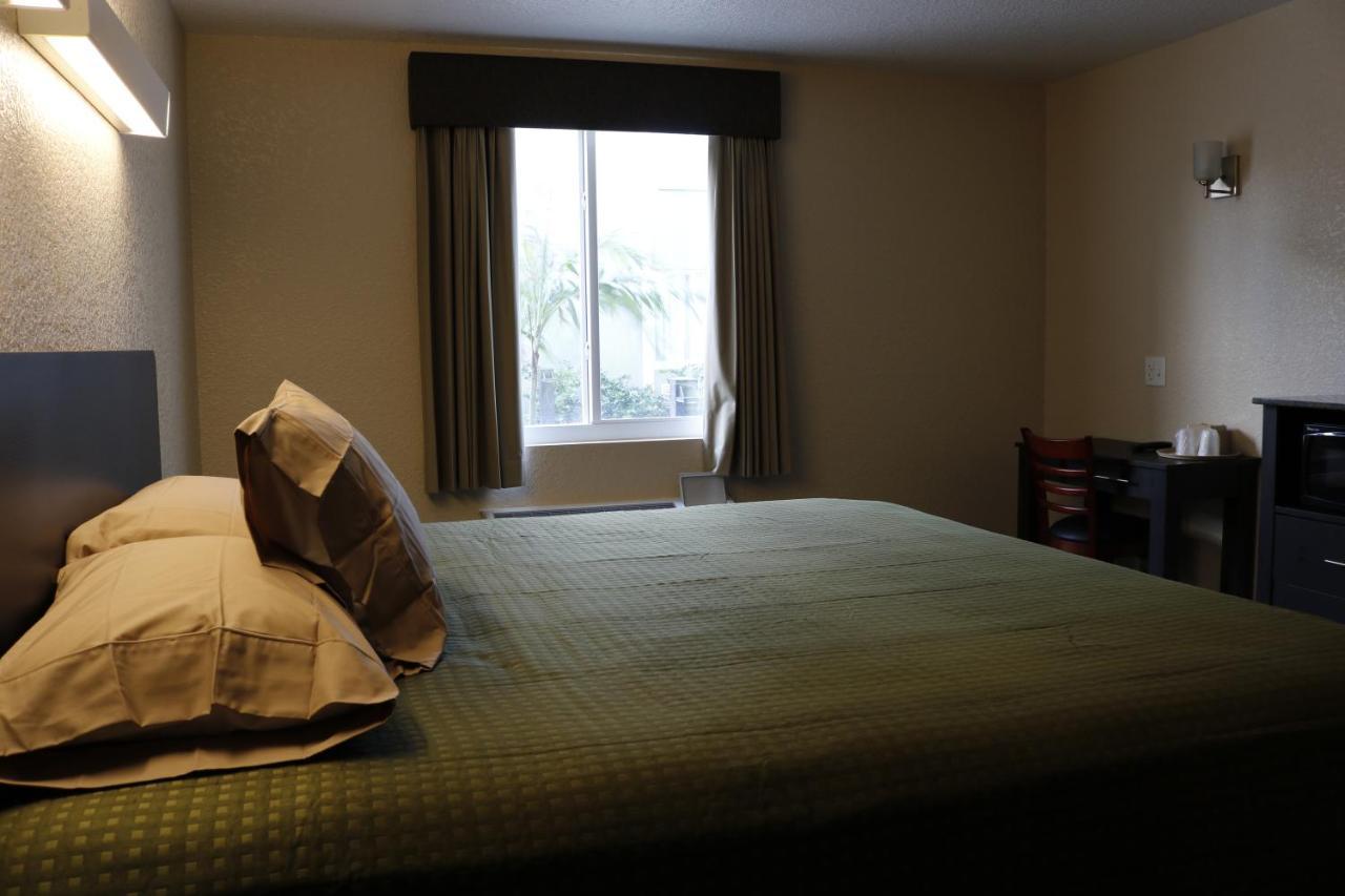 Pioneer Inn Royal Palm Beach Luaran gambar
